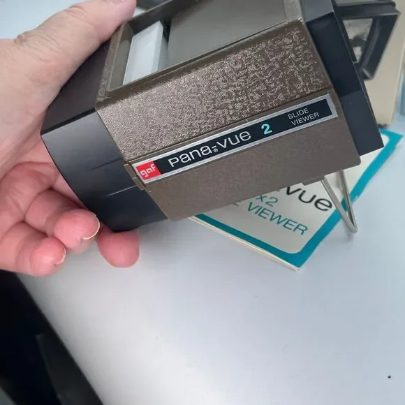 Vintage GAF Pana-Vue 2 lighted 2X2 slide viewer Not tested - Picture 7 of 9